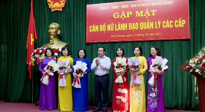 GẶP MẶT NỮ LÃNH ĐẠO, QUẢN LÝ TỈNH HẢI DƯƠNG 